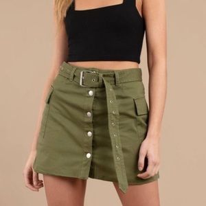 Tobi Army Green Cargo Skirt with Belt